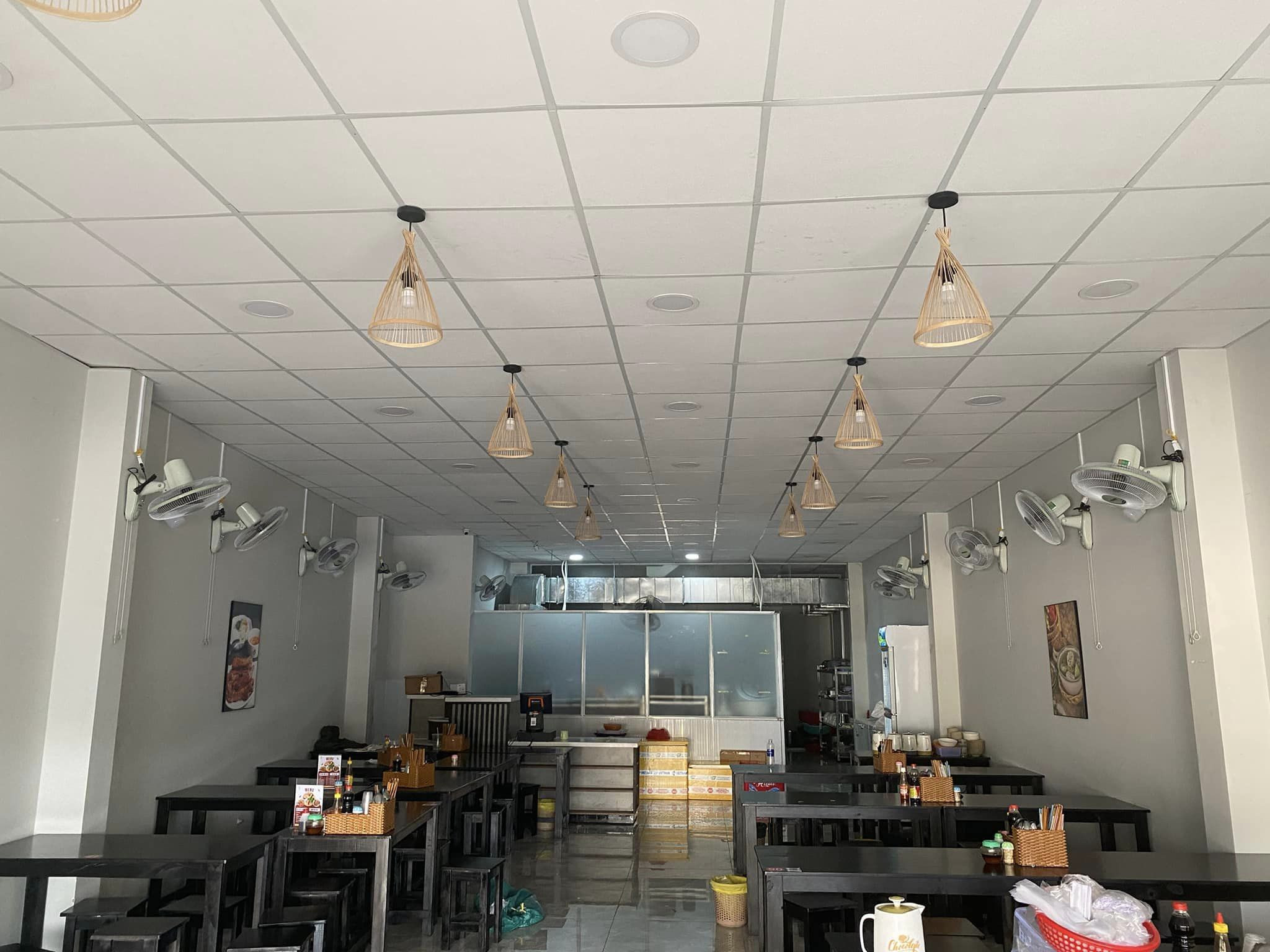 CHÍNH CHỦ CẦN SANG NHƯỢNG QUÁN ĂN TẠI BÌNH DƯƠNG Nhà có 2 tầng