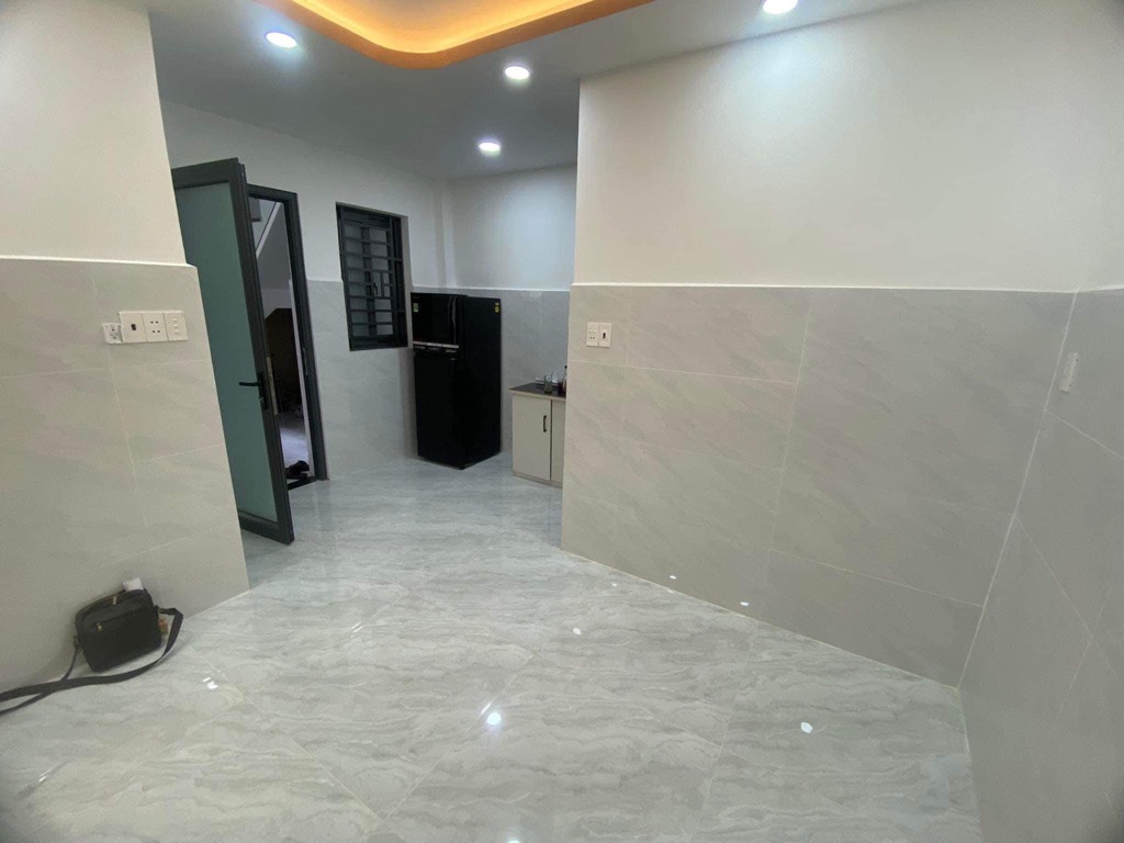 Chủ ngộp bank giảm ngay 600tr CHDV- HXH 81m2 3 lầu BTCT tại q11 chỉ 7.6 tỷ