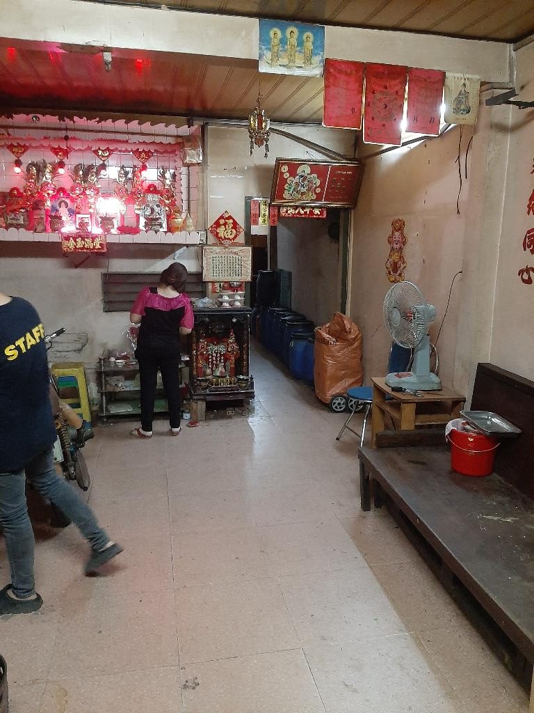 NHÀ CŨ TIỆN XÂY MỚI - HXH TRƯỚC CỬA 5M - CÁCH TRƯỜNG THCS LÊ ANH XUÂN ĐI BỘ 100M GIÁ CHỈ 6.4 Tỷ TL