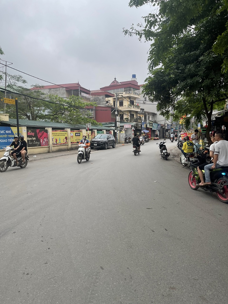 Bán nhà 2 tầng ngã tư đường Đào Nguyên, Châu Quỳ, Gia Lâm, Hà Nội