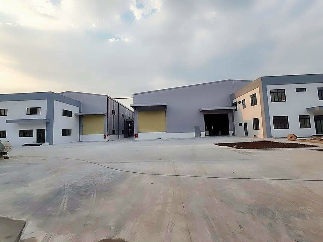Cho thuê xưởng KCN Bàu Bàng BD. Tổng Diện Tích Khu Đất: 200,000 m² (20 ha).Diện Tích Xưởng Xây Dựng: 100,000 m² (10