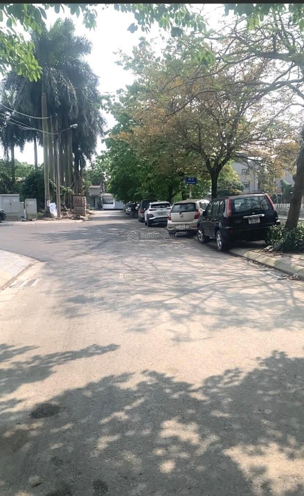 Bán nhanh căn góc phố Ngọc Thụy cách đường ô tô 10m, dt 40m2 x 5 t, mặt tiền 5m, chỉ 5 tỷ