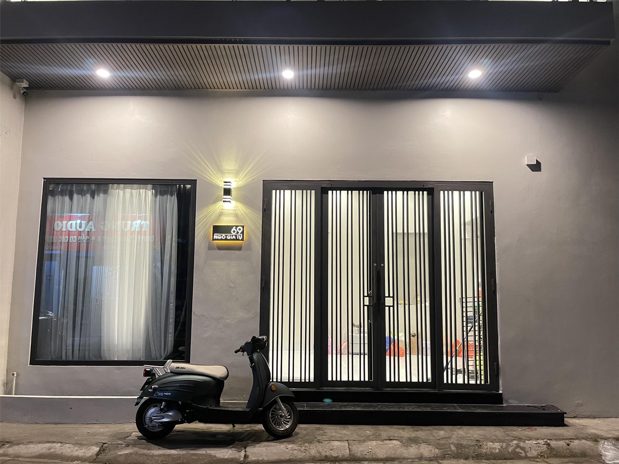 Nhà Đẹp - Giá Tốt - Chính Chủ Cần Bán Nhanh Căn Nhà Vị Trí tại Đường NGÔ GIA TỰ