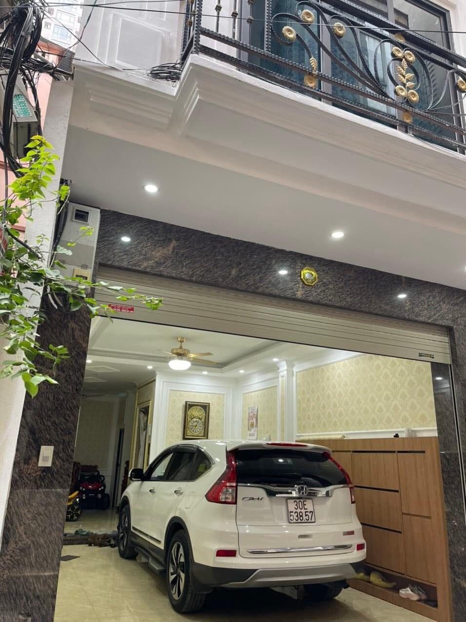 7TANG THANG MÁY PHÂN LÔ MẶT NGÕ PHÙNG CHÍ KIÊN,CG,50M, MT 4,2M,GARA 7 CHỖ,SỔ A4, GIÁ 15 TỶ