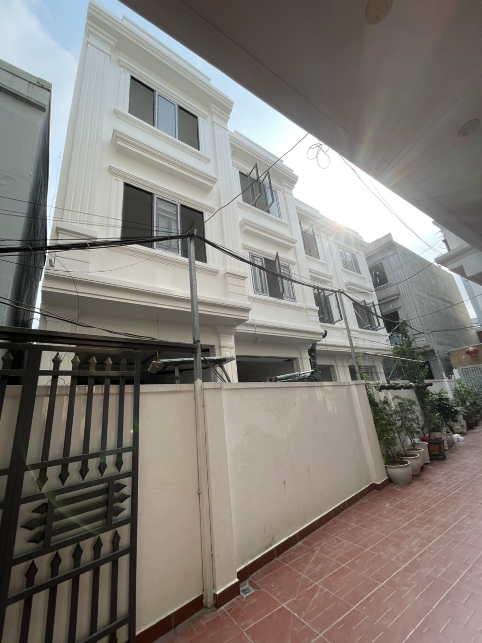 Bán nhà xây mới ngõ 46 Lạch Tray, diện tích 41m 3 tầng GIÁ 2.68 tỉ cực đẹp