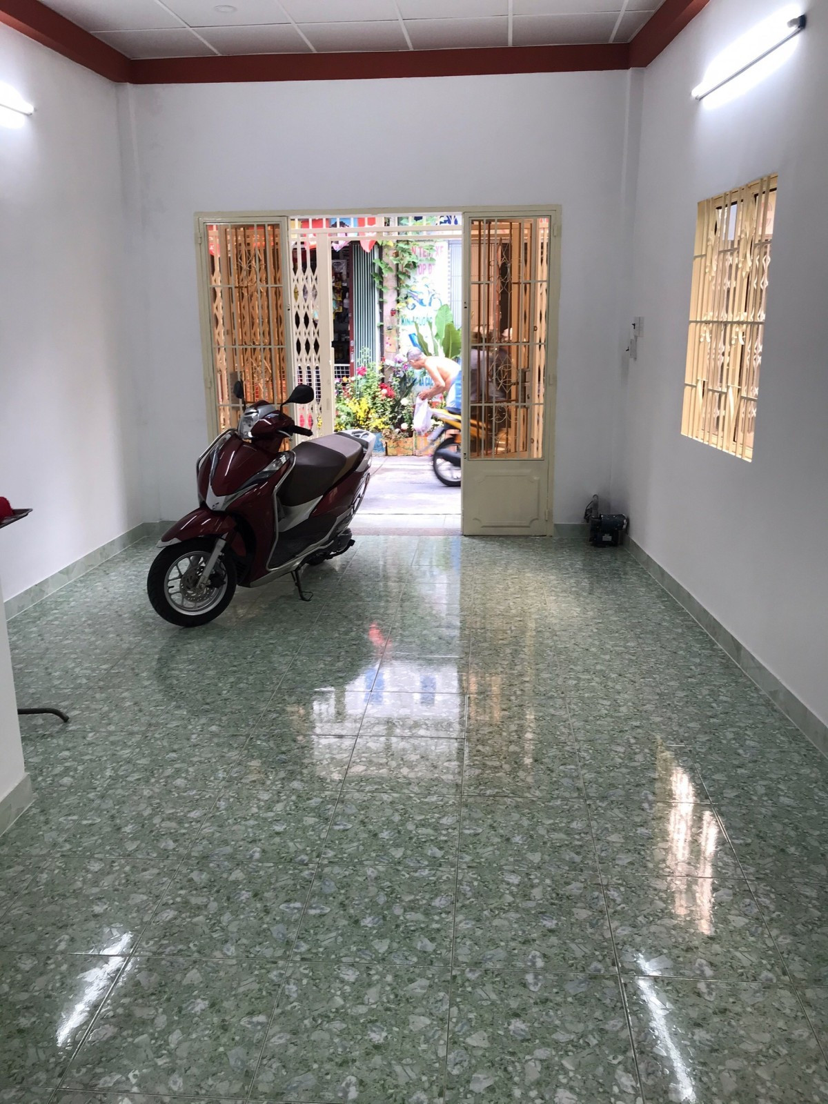 BÁN NHÀ LẠC LONG QUÂN TÂN BÌNH - 2 MẶT HXH 4M - 4X8.5 - CHỈ 3.X TỶ