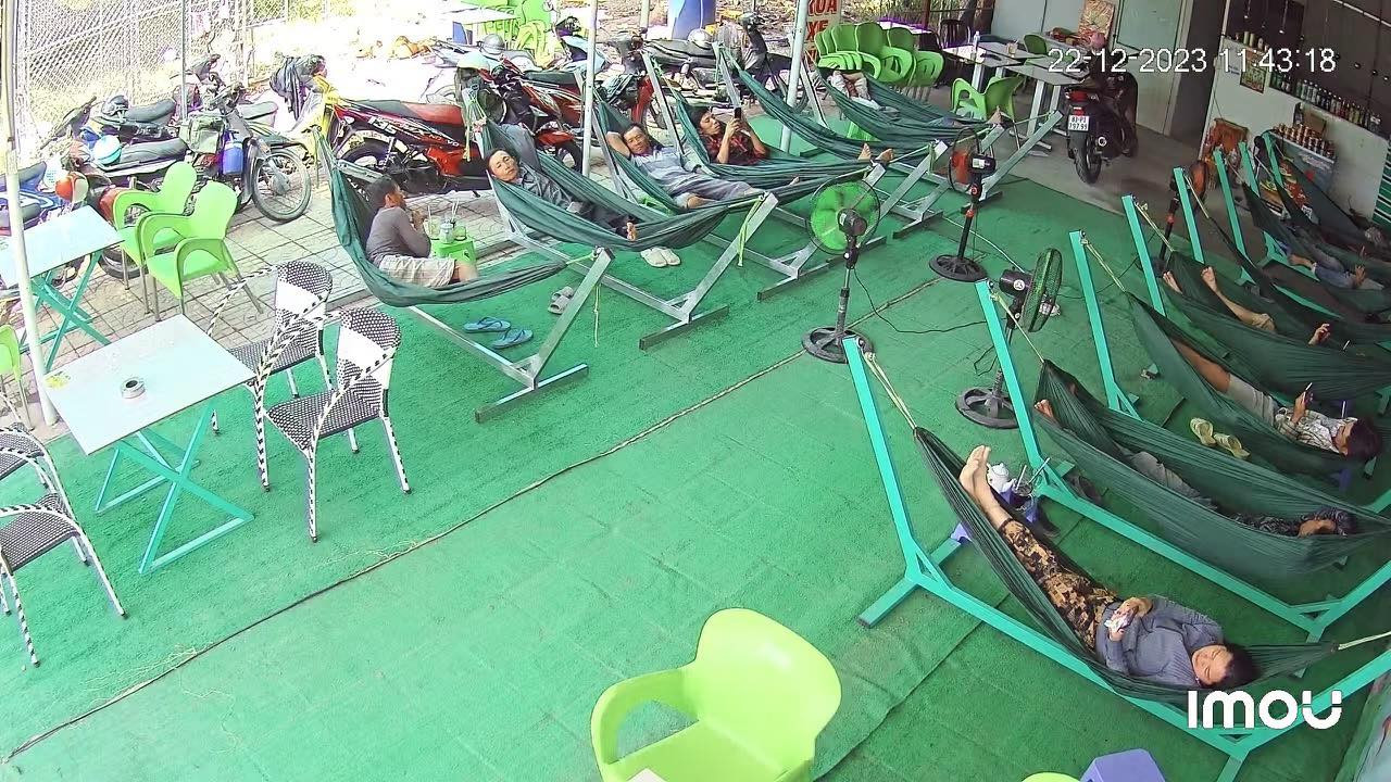 CẦN SANG LẠI QUÁN CAFE TẠI CẦN THƠ Địa chỉ : Cầu bình thuỷ - Quốc lộ 91b