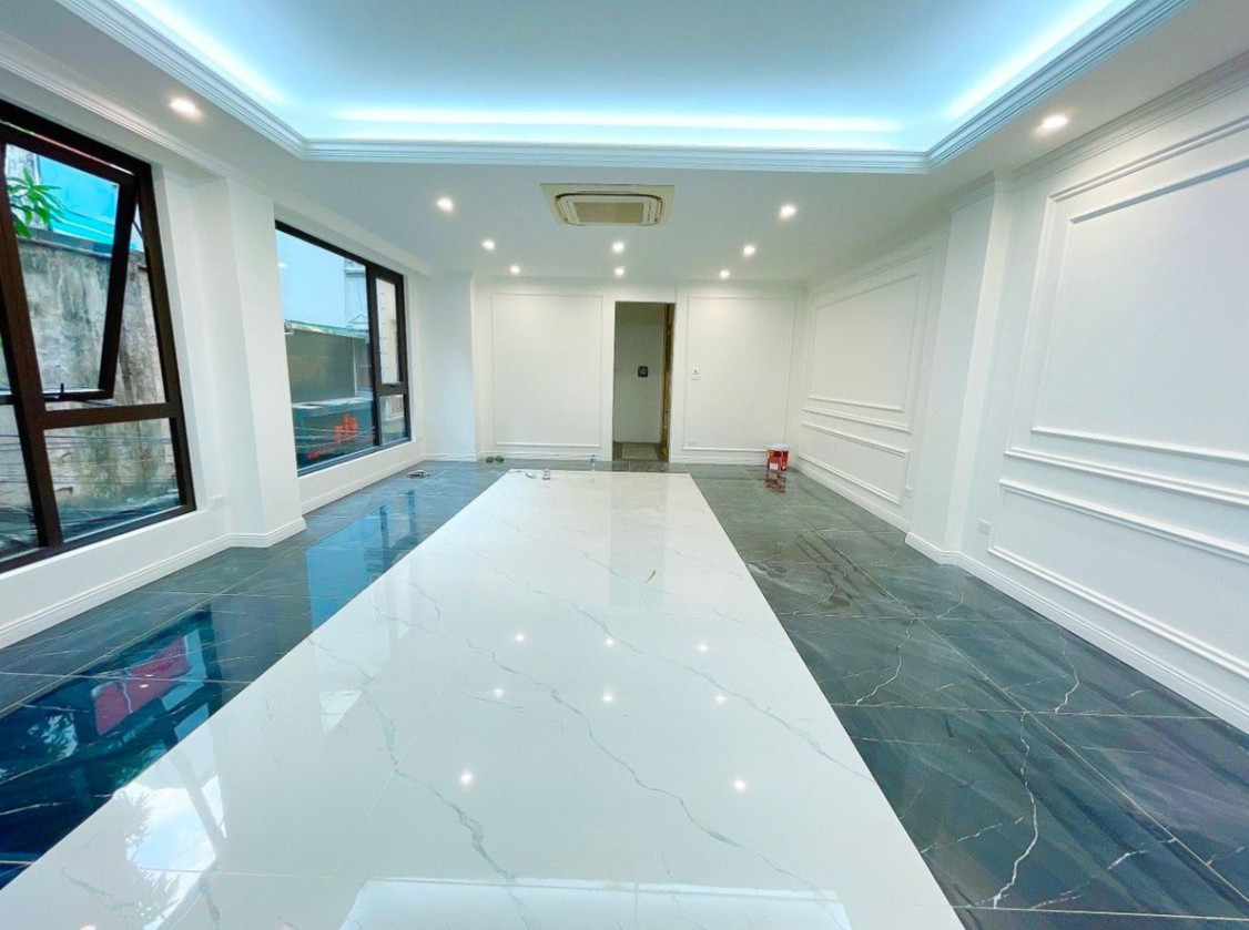 Bán nhà ngõ 35 Cát Linh, kinh doanh tốt, thửa đẹp DTSD 60m2 x 6 tầng, MT 5m.