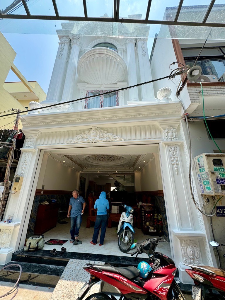 BÁN NHÀ 4 TẦNG - NGAY TRUNG TÂM QUẬN TÂN PHÚ Giá bán 7.2 TỶ