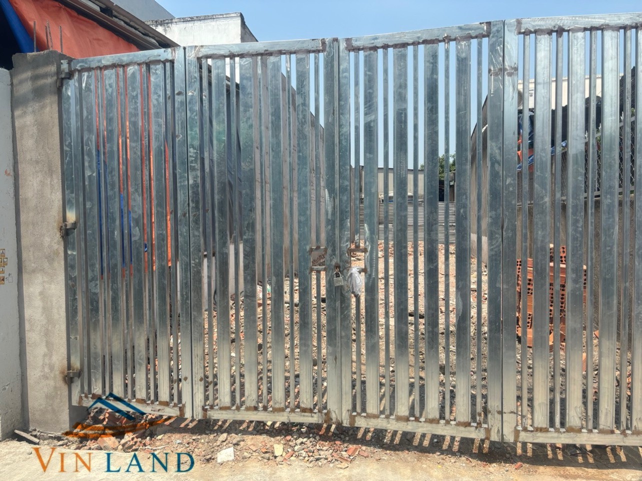 BÁN ĐẤT P. TÂN PHONG hẻm xe hơi đoạn cây xăng 26