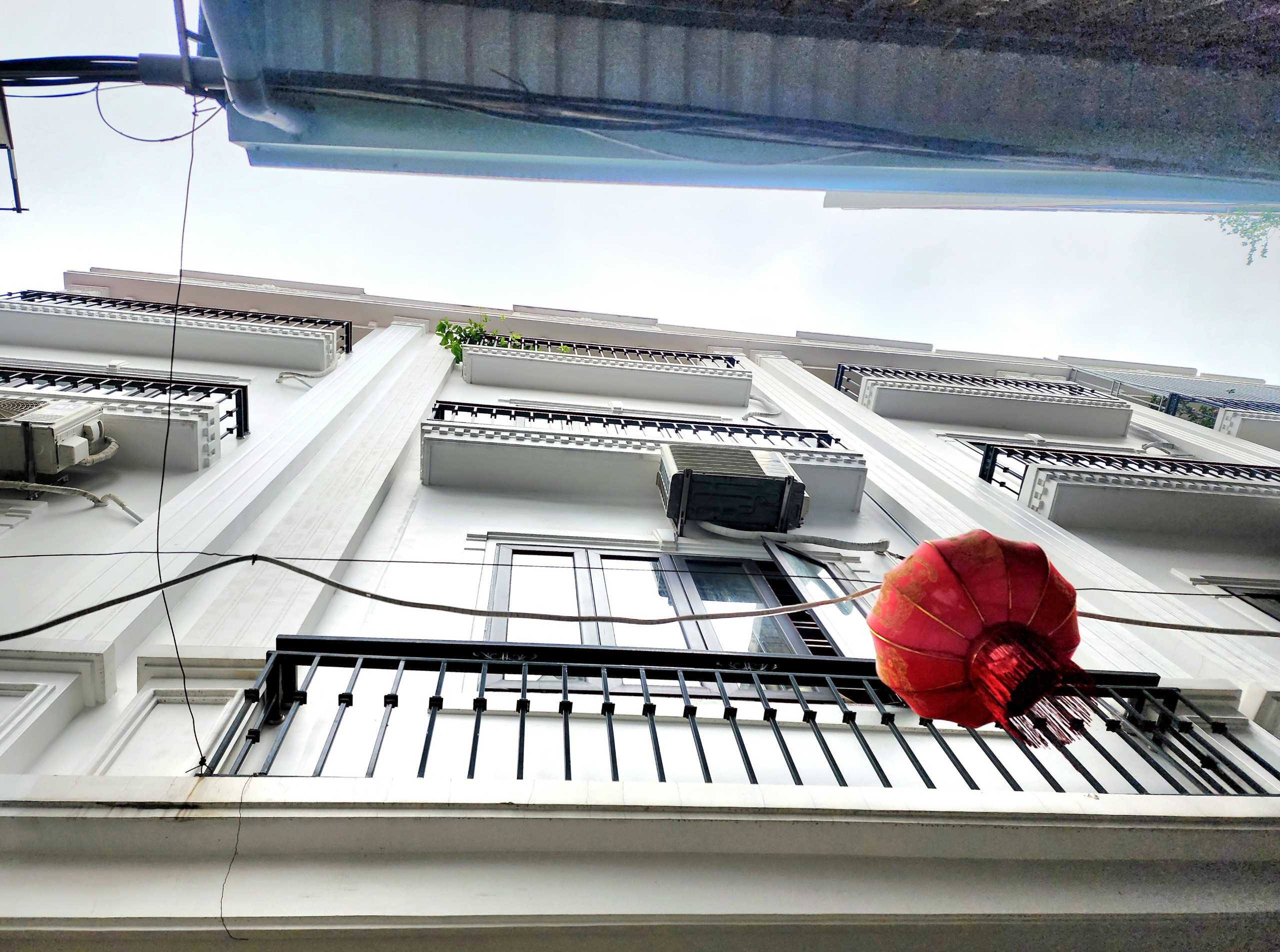 Bán nhà mặt ngõ Thiên Lôi, diện tích 50m 4 tầng đẹp như mới GIÁ 3.5 tỉ