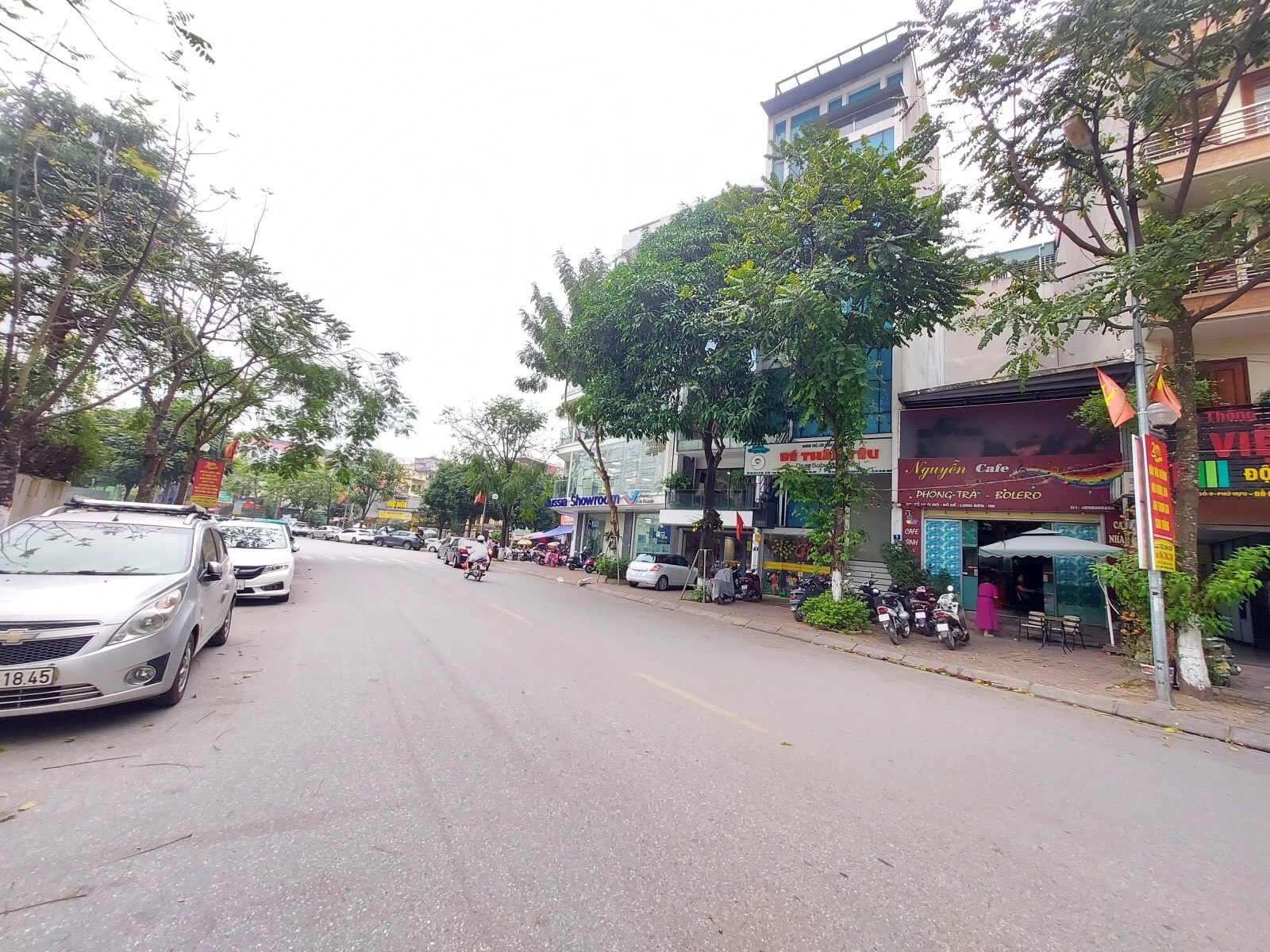 Cần bán 71m ĐẤT,MT 5m ngõ 158 Ng V Cừ,long Biên nhinh 8,5 TỶ oto,KD