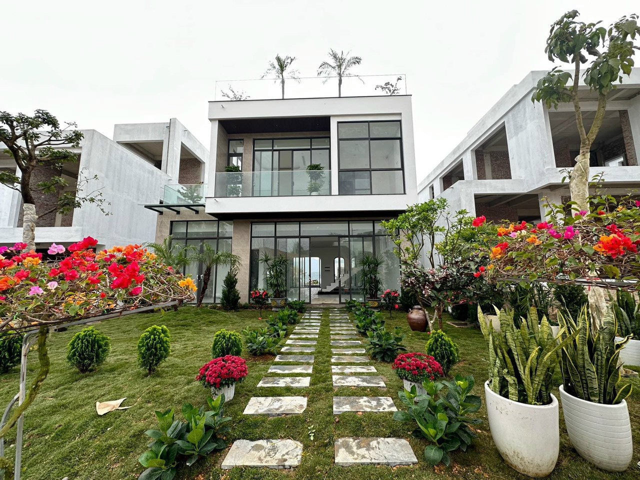 Bán biệt thự nghỉ dưỡng Hoà Bình, mặt đường Quốc Lộ 6, Lương Sơn. Hòa Bình.