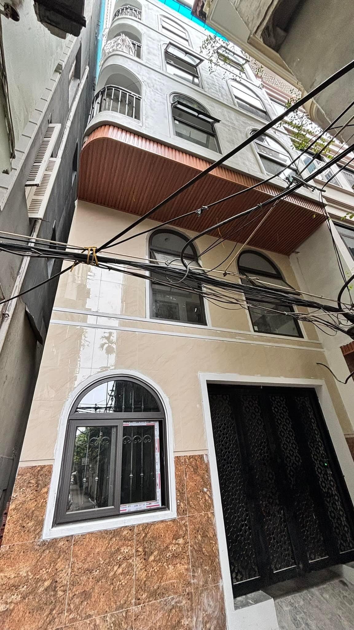 CHDV6 TẦNG THANG MÁY LÔ GÓC HOA BẰNG,CG, 65M, MT 5,6M, 4 CHỖ QUA, NGÕ THÔNG 12PN-16,3 TỶ