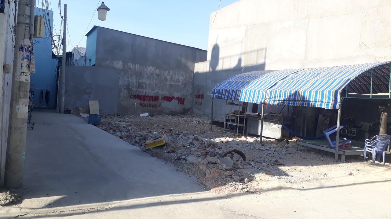 Bình Hưng Hòa A lô góc 71m2 sổ riêng mới keng hẻm 6m Ao Đôi thông Quốc Lộ 1A giá hơn 3ty.