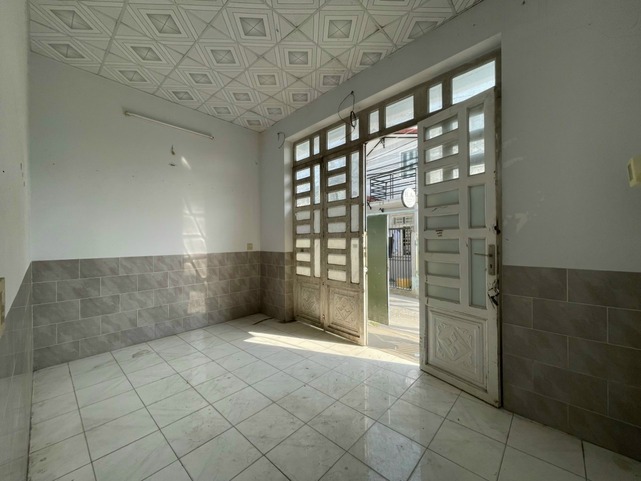 751 Nhà Chỉ : 4 triệu/tháng CHO THUÊ NHÀ TRỆT HẺM LÀNG HOA KIỂNG BÀ BỘ - NGUYỄN VĂN LINH ** Thích hợp ở gia