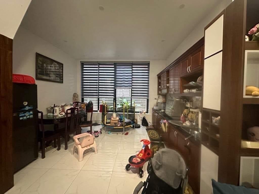 Bán nhà 55m 4T ngõ thông, Bồ Đề, Long Biên, oto ,KD, nhỉnh 6,5ty .