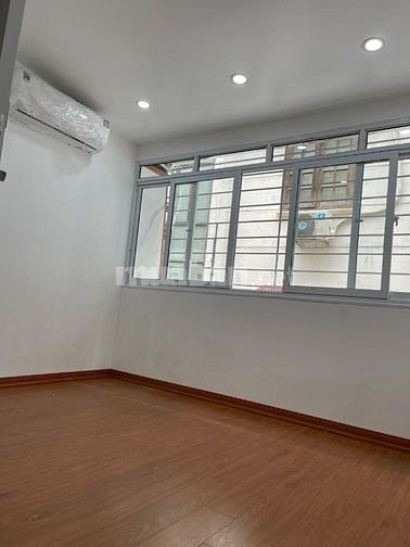 Chính chủ cần bán căn hộ tập thể M11 phòng 303 ngõ 91 Nguyễn Chí Thanh.