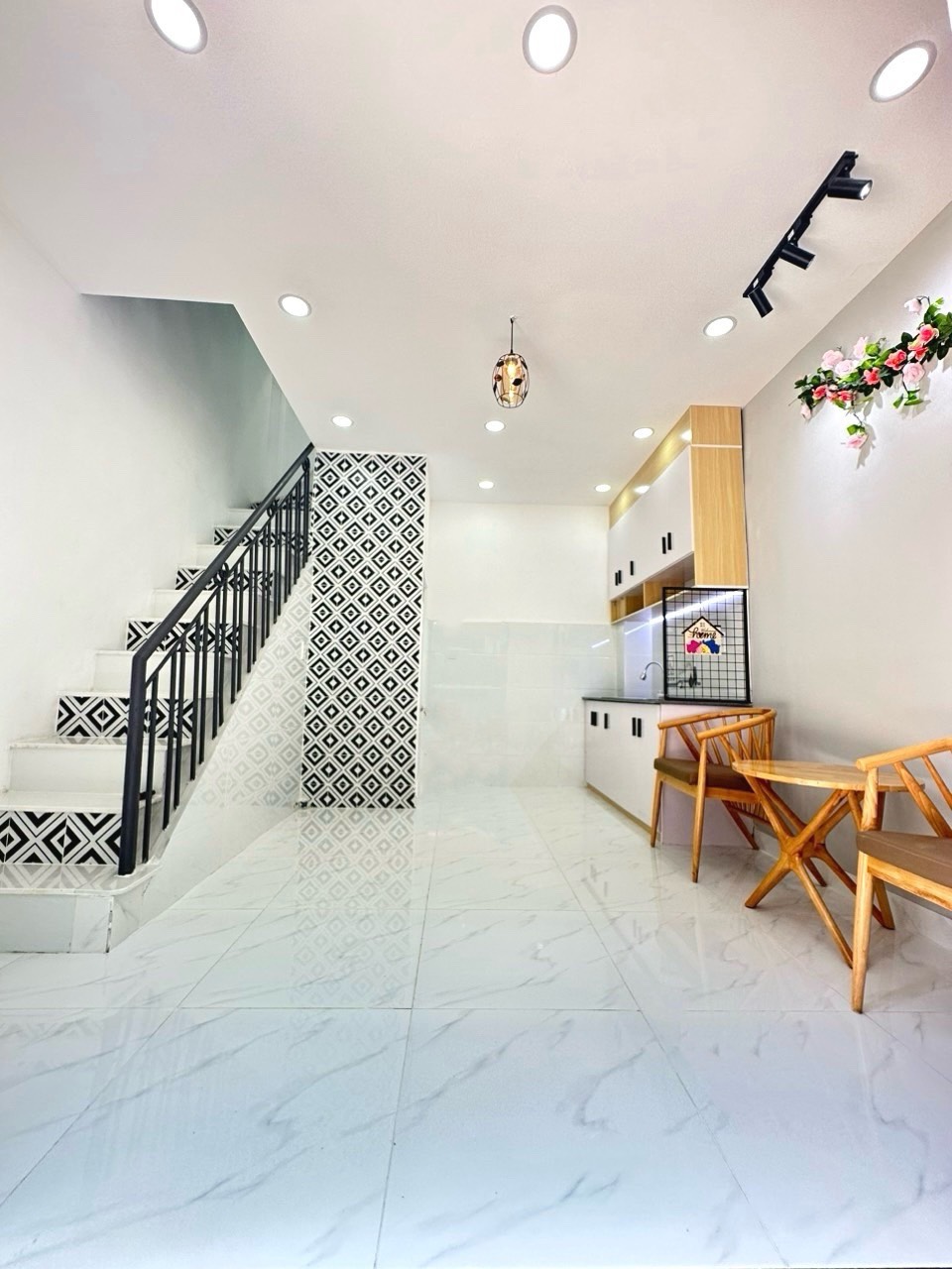 NHÀ BÁN , XÂY MỚI 100% _ LÊ THÚC HOẠCH