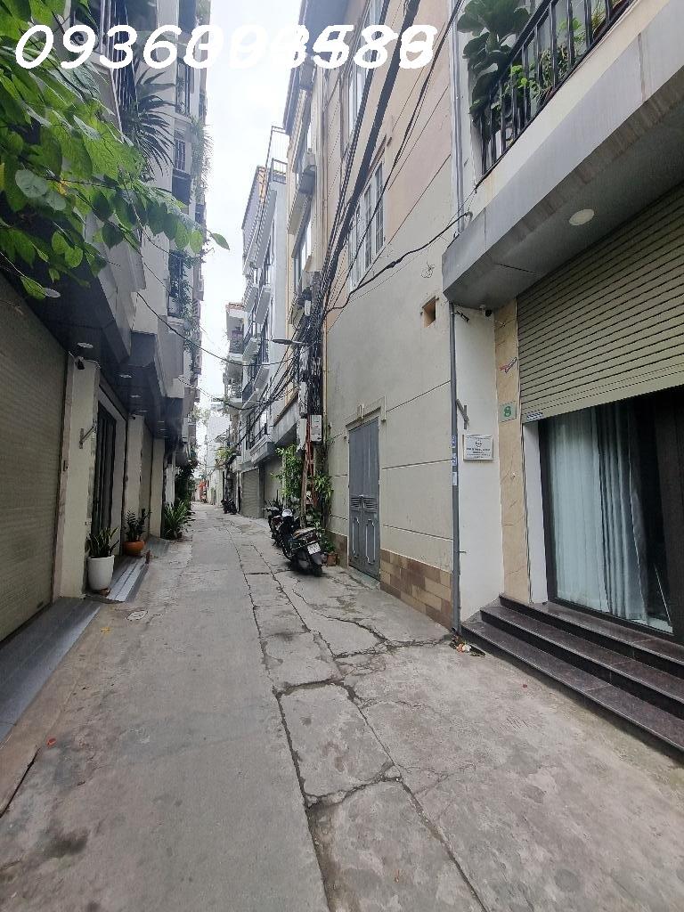 Nhà Phố Hồng Tiến, Ngõ Thông Oto,Thang Máy Nhập Khẩu. Gần Hồ DT50m2x5 Tầng MT 5m, Giá chỉ 10.9 Tỷ