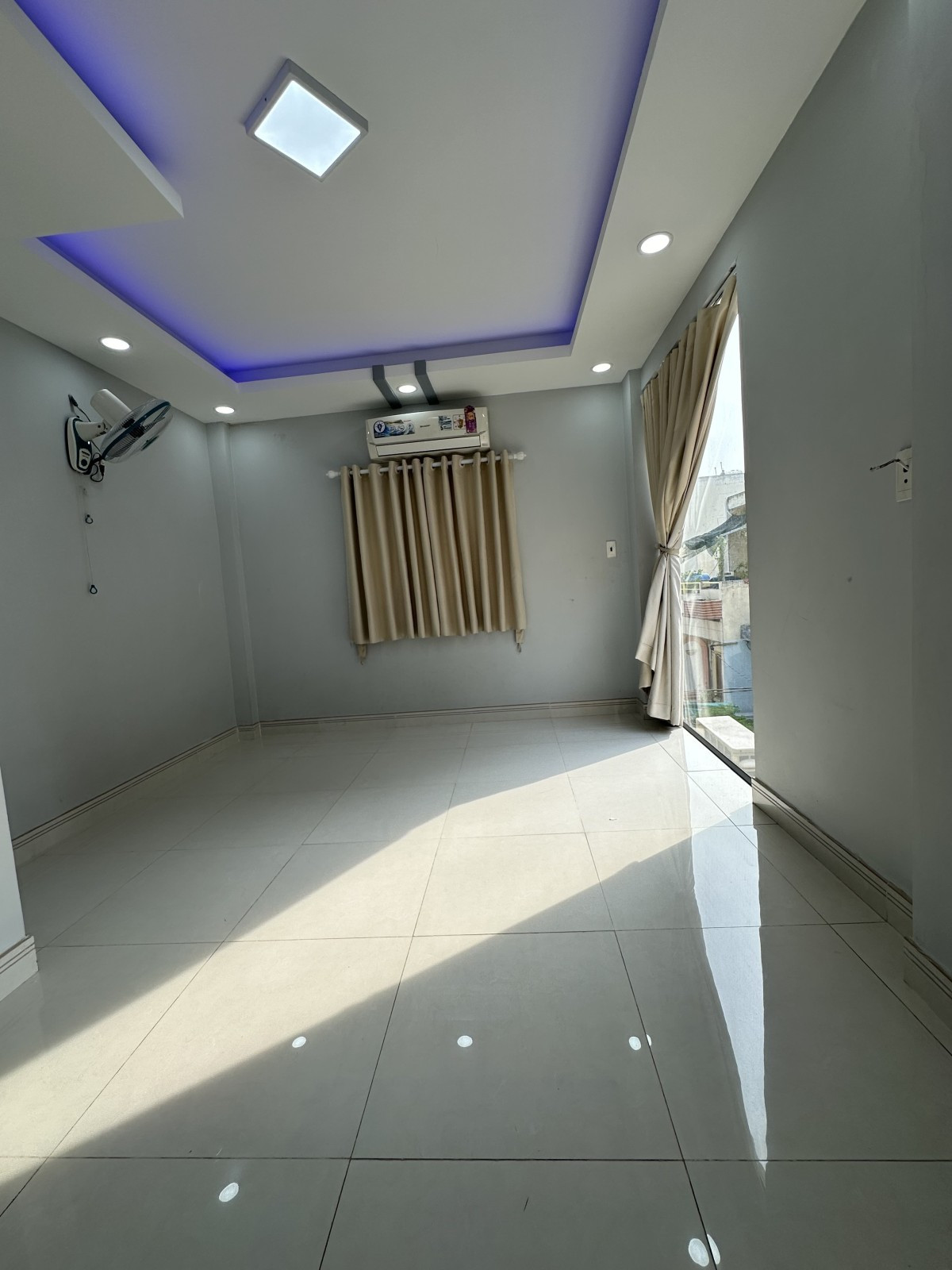 BÁN NHÀ CMT8 P12 QUẬN 10 - 30M2 - 4 TẦNG BTCT - NỞ HẬU - 3.X TỶ