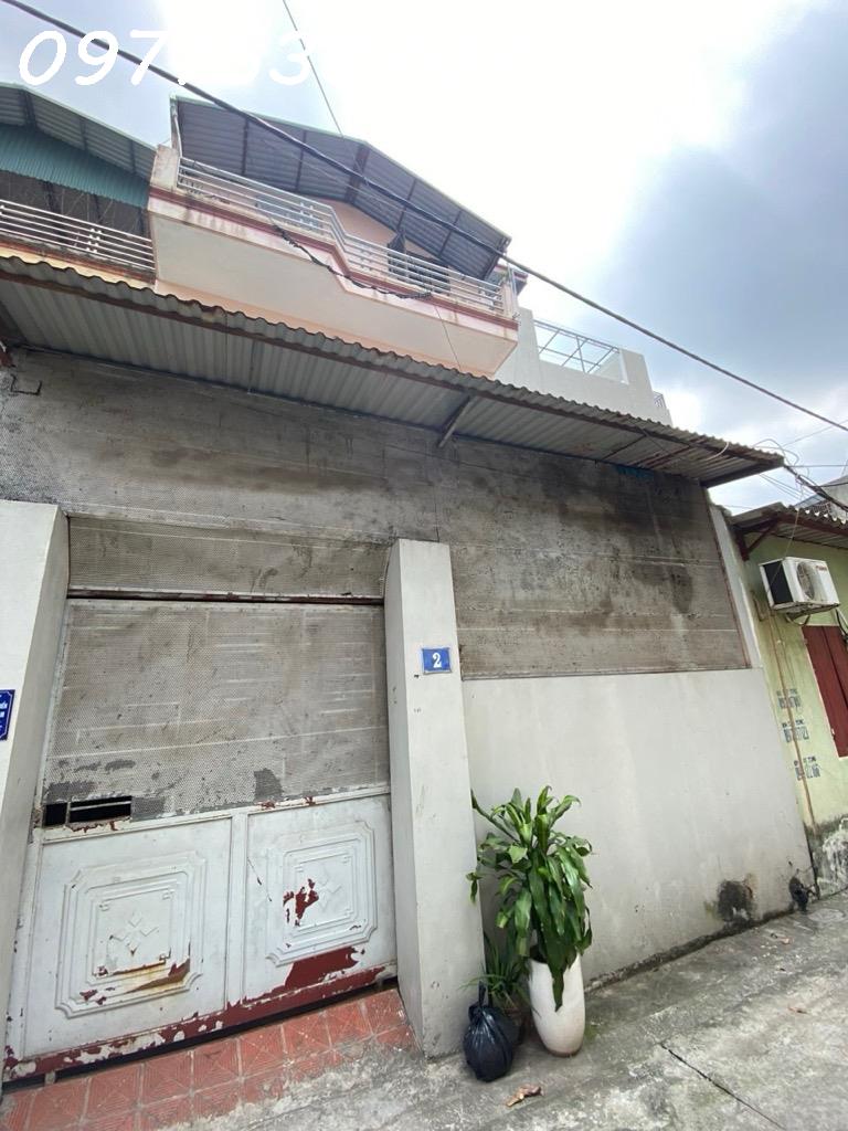 Bán nhà chính chủ 3 tầng _ Lý Sơn Long Biên Hà Nội Diện tích: 95m, giá nhỉnh 8 tỷ.