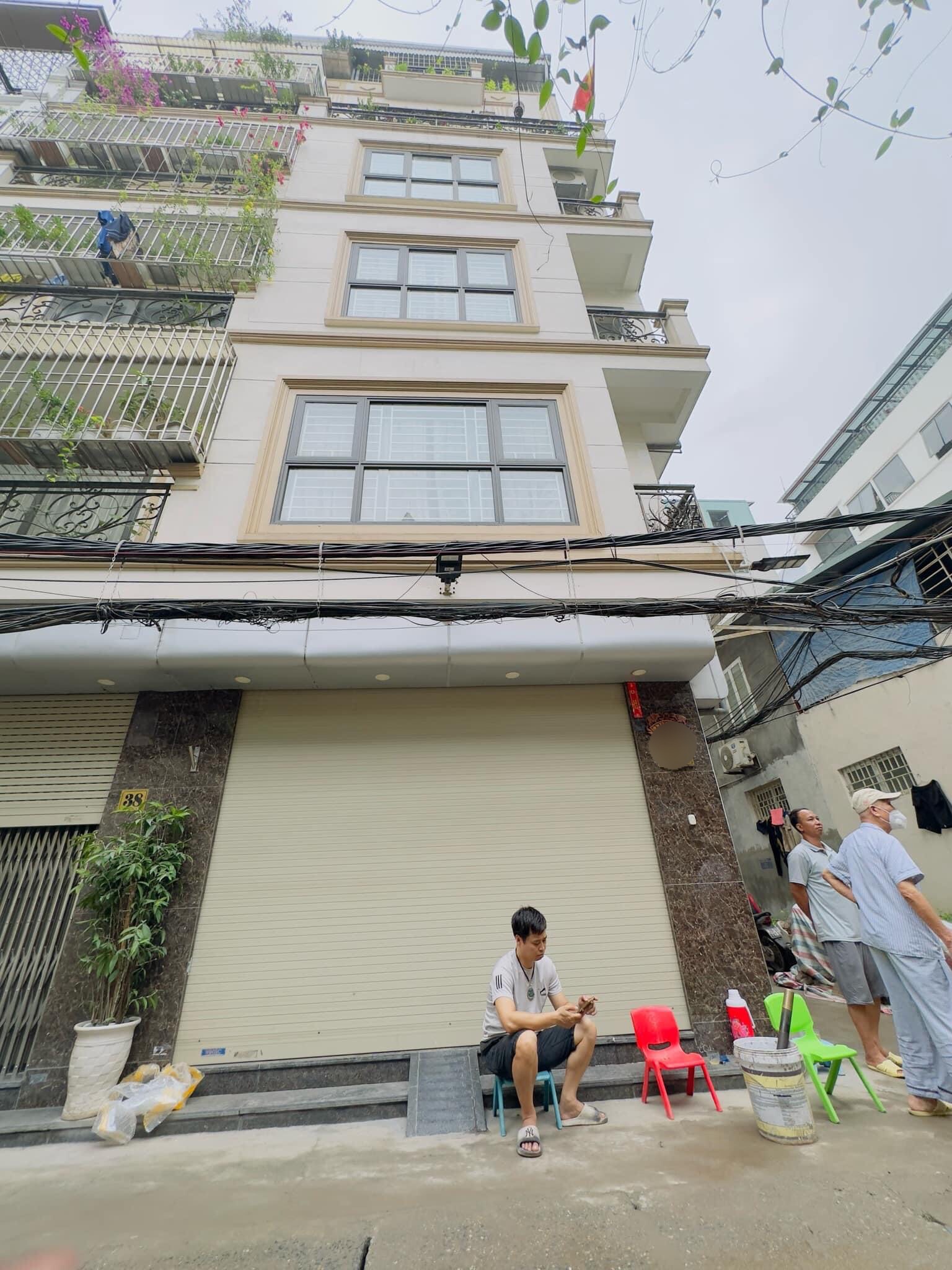 TÒA 7T LÔ GÓC THANG MÁY PHỐ HOÀNG HOA THÁM, BĐ, 50M, MT 4,5M, GARA 7 CHỖ, KD, GIÁ 18,9 TỶ