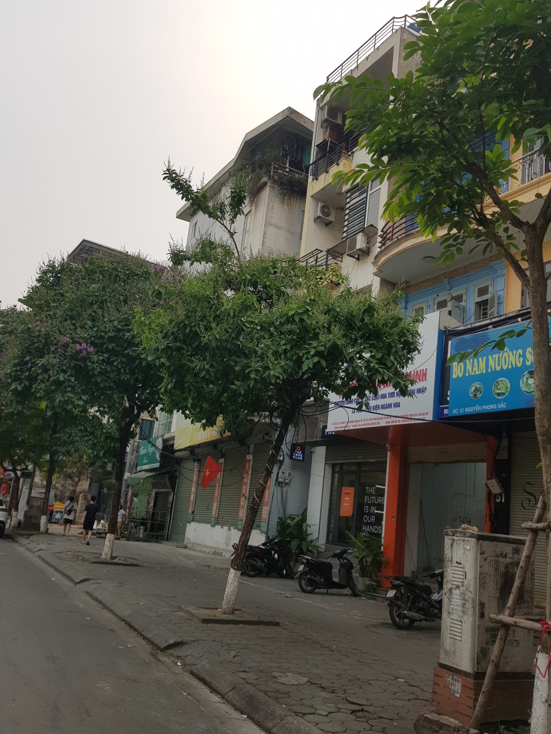 Bàn nhà mặt phố Nguyễn Văn Huyên Cầu Giấy Hà Nội 25 tỷ.