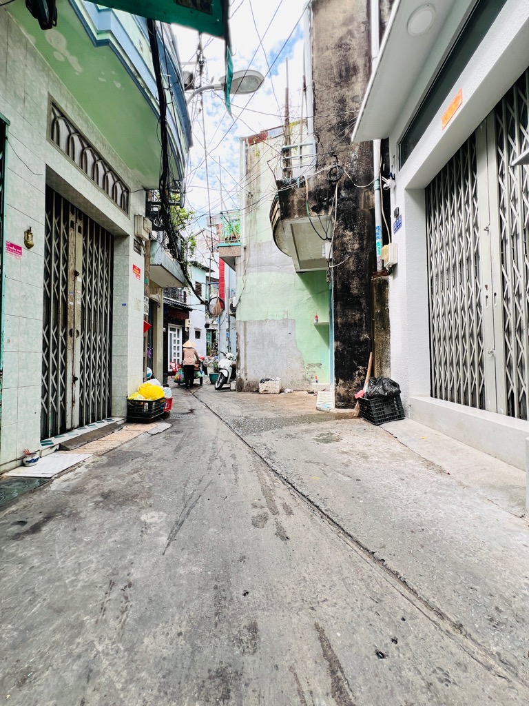 Bán Nhà Bình Tiên, Phường 8, Quận 6.DT 44m2 x 2 tầng (3.8 x 12). Giá 4.7 Tỷ TL.