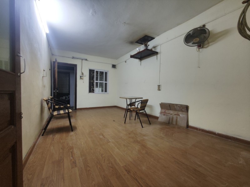 CHOTHUÊ NHÀ TẬP THỂ THÁI HÀ, ĐỐNG ĐA - TẦNG 2 - GẦN PHỐ - CẦU THANG RỘNG