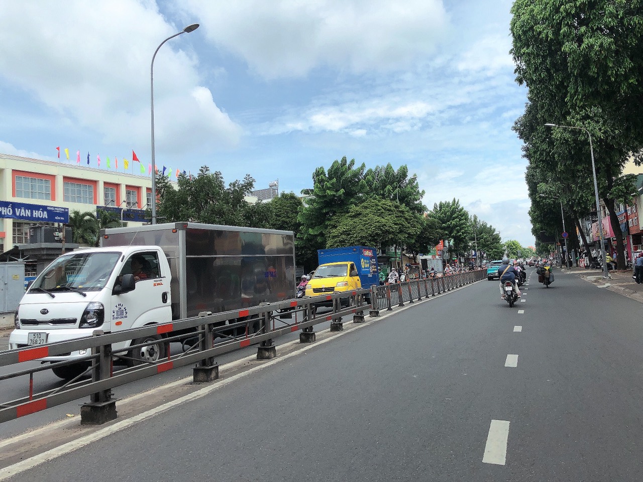 Bán nhà tặng tiện ích gần Cityland 65m2(5x13) hẻm thông gần UBND Quận nhỉnh 4 tỷ.