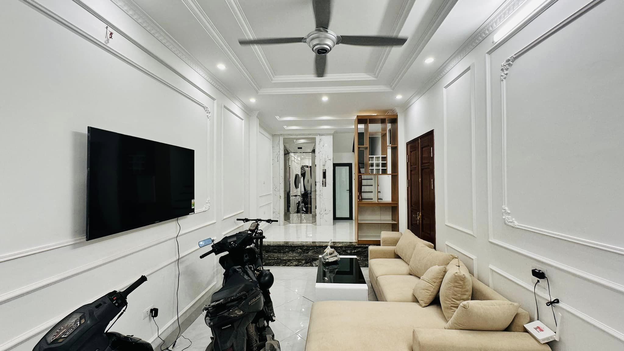 Bán nhà phố Giáp Bát, Hoàng Mai 36m, 5 tầng. Giá: 6.9 tỷ