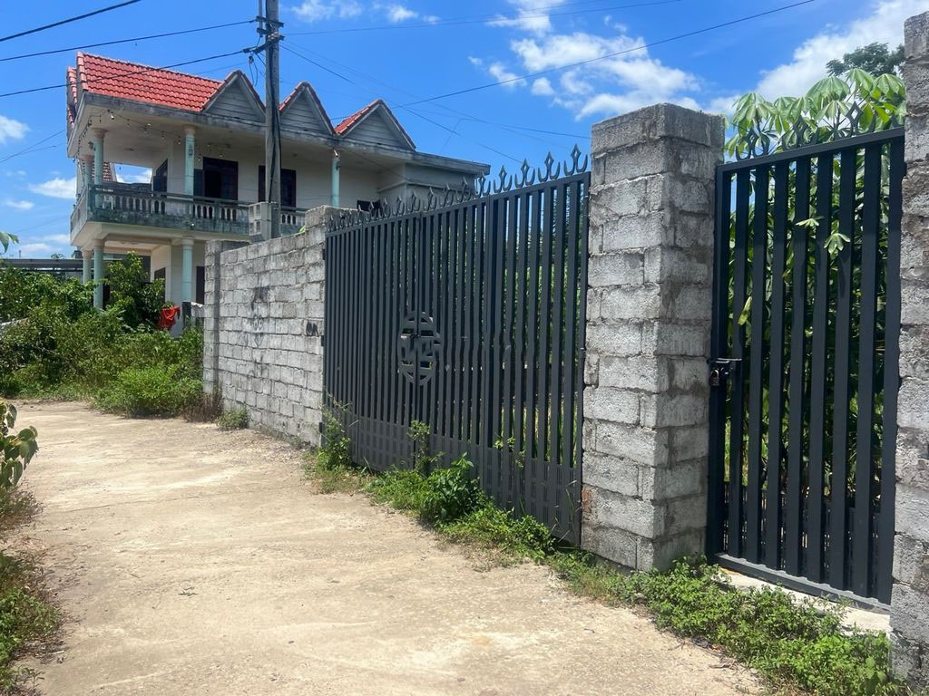 CHÍNH CHỦ CẦN BÁN 400M2 ĐẤT VƯỜN 2 MẶT TIỀN THOÁNG MÁT.