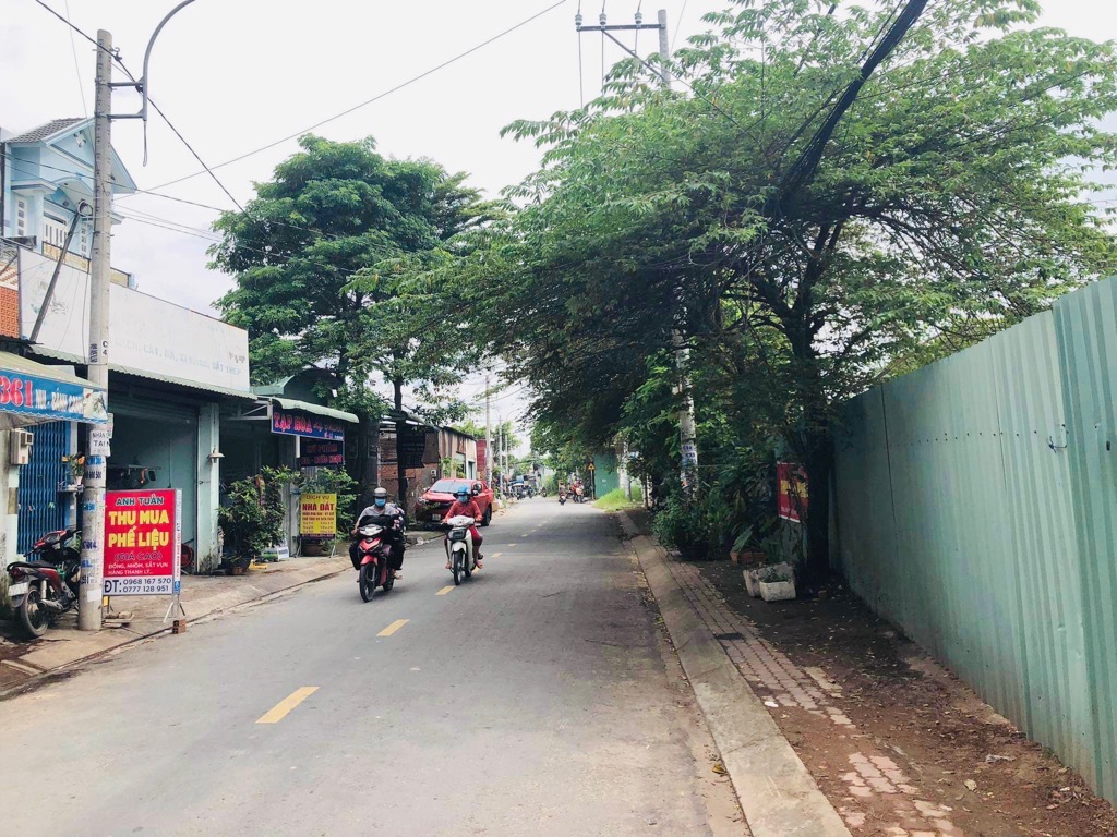 Bán nhà Đ.Huỳnh Thị Na,Hóc Môn- Hẻm ô tô-Tương lai mặt tiền- 105m2- Giá nhỉnh 3 tỷ