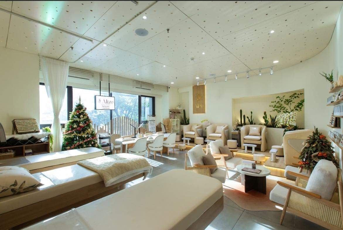 CẦN SANG TIỆM NAIL - MI ĐANG HOẠT ĐỘNG TỐT TRUNG TÂM QUẬN BÌNH THẠNH - SANG TOÀN TIỆM KHÔNG SANG LẺ