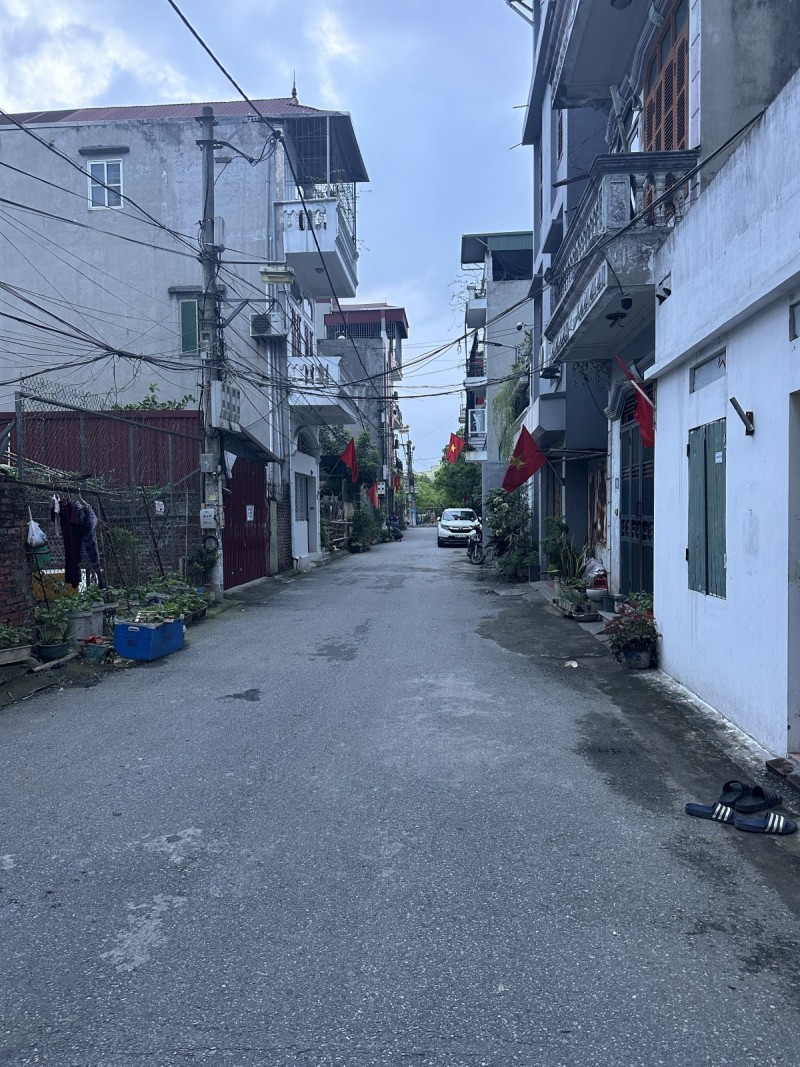 NHÀ PHỐ SÀI ĐỒNG - Ô TÔ TRÁNH - GẦN HỒ - AN SINH ĐỈNH – HÀNG HIẾM.