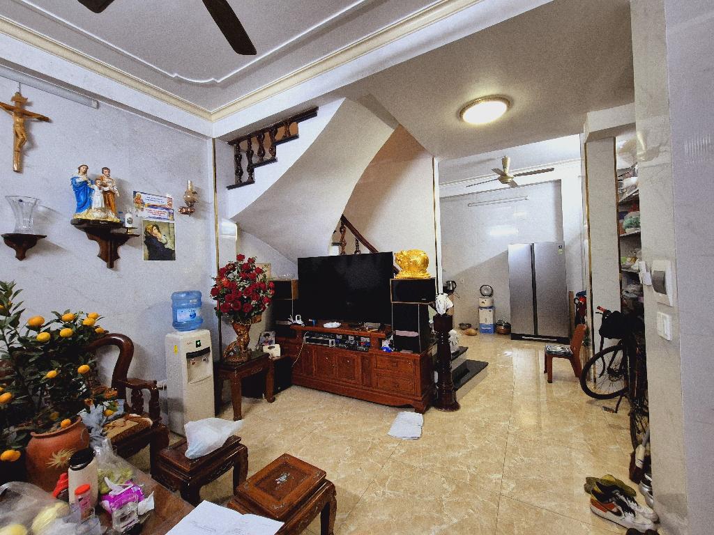 5 tầng MẶT TIỀN RỘNG phố cổ Nguyễn Thiệp – 47m chỉ 10.95 tỷ - NGÕ NÔNG SÂN THOÁNG, KD Homestay