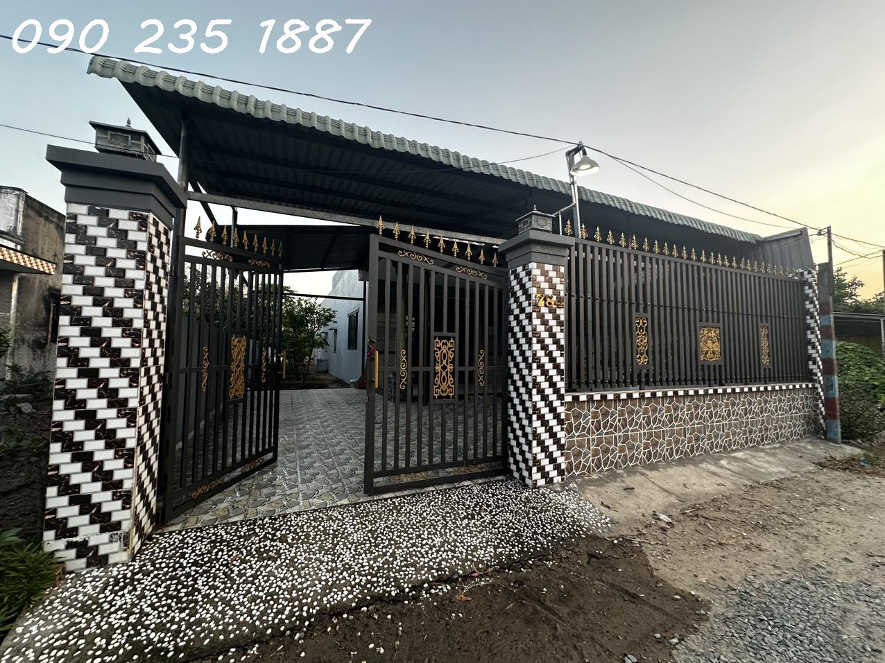 CHÍNH CHỦ BÁN CĂN NHÀ ĐẤT MẶT TIỀN, Giá 3.4 Tỷ Tại Đức Hoà, Long An