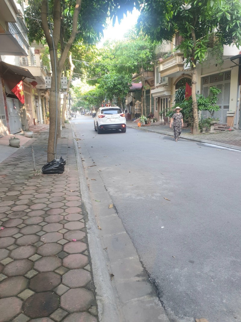 BÁN ĐẤT TẶNG NHÀ PHÚC ĐỒNG KHU 918, HƯỞNG TRỌN TIỆN ÍCH XUNG QUANH SÂN GOLF HIM LAM