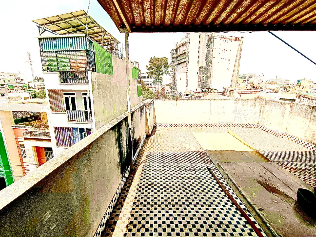 Mặt tiền kinh doanh ngay chợ Phạm Văn Hai thông Hoàng Văn Thụ khu sầm uất 70m2, 5 tầng.