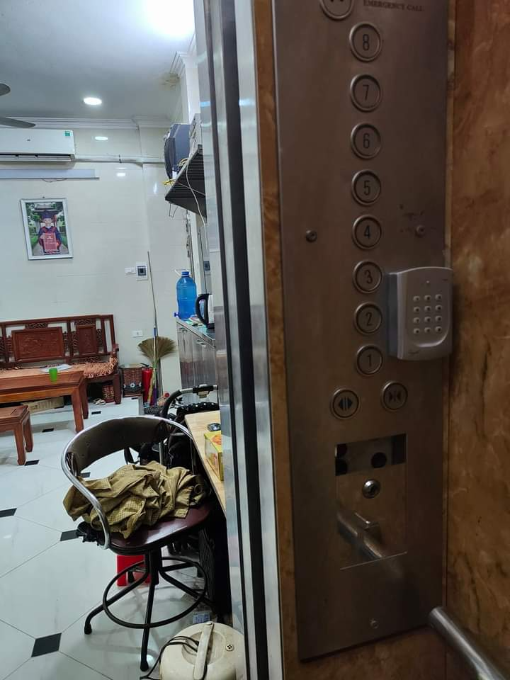 BÁN NHÀ 6 TẦNG THANG MÁY PHỐ NGỌC HÀ 42M – 5 TẦNG – 5.8 TỶ.