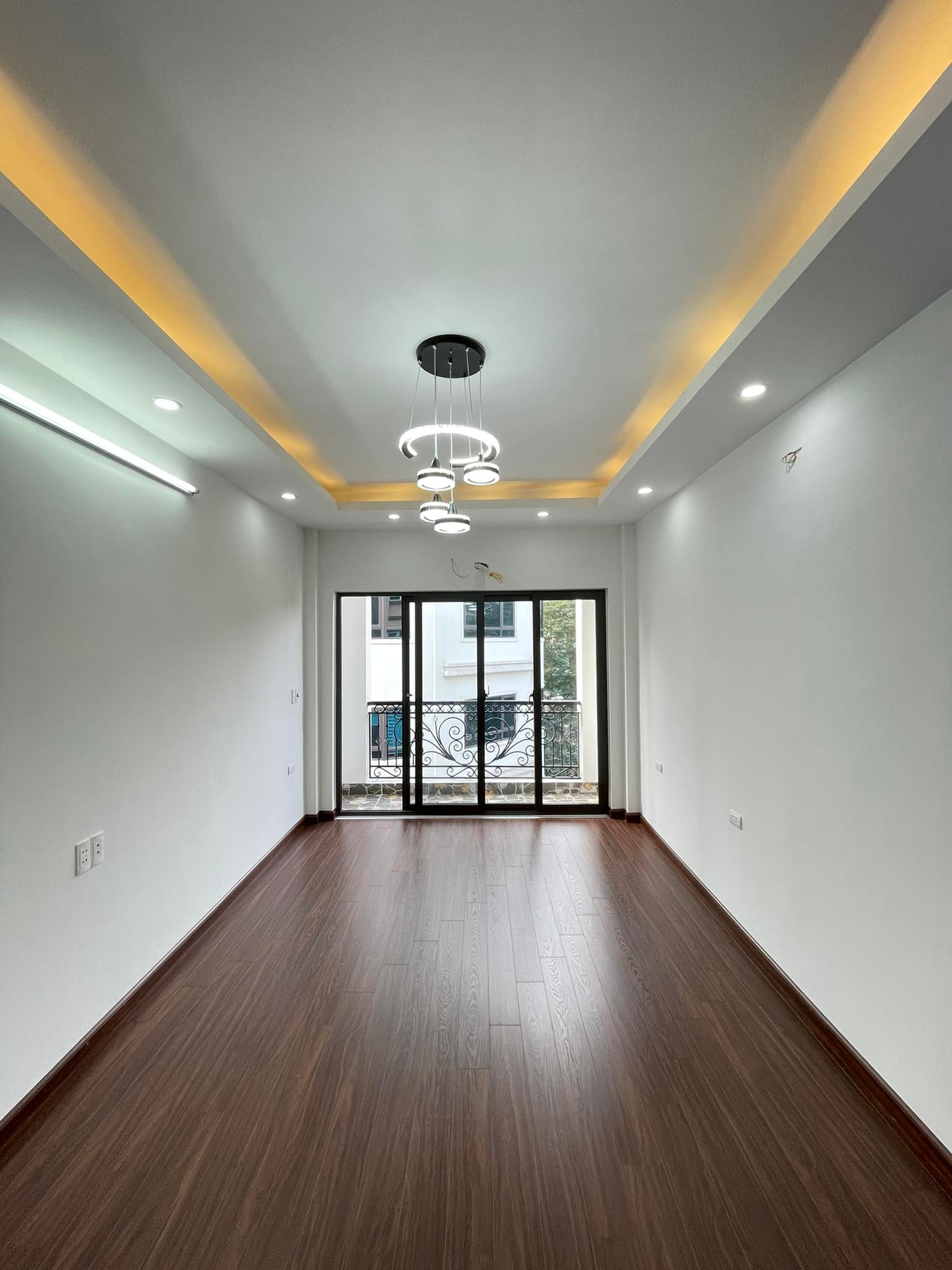 BÁN NHÀ ĐẸP ĐẠI TỪ -MẶT NGÕ- KINH DOANH NHỎ- TÀI LỘC-GẦN PHỐ NHỈNH 9 TỶ