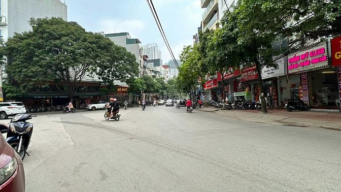 Bán gấp nhà mặt phố Đền Lừ Kinh Doanh tốt giá đầu tư sổ phân lô quy hoạch ổn định