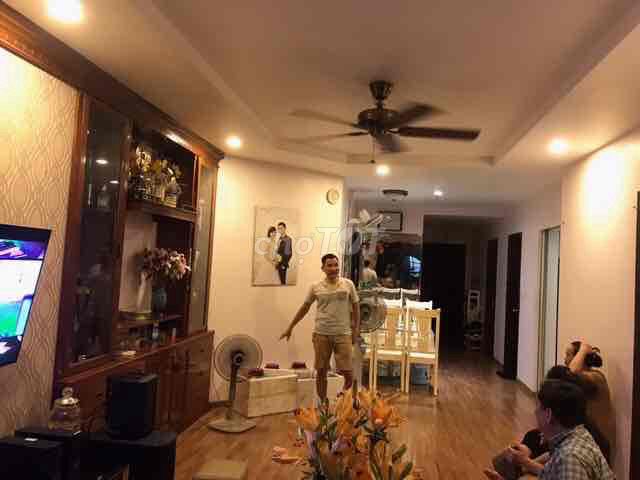 Chính chủ bán CHCC 118,2m 3pn Timecity 458 minh khai, HBT, HN.