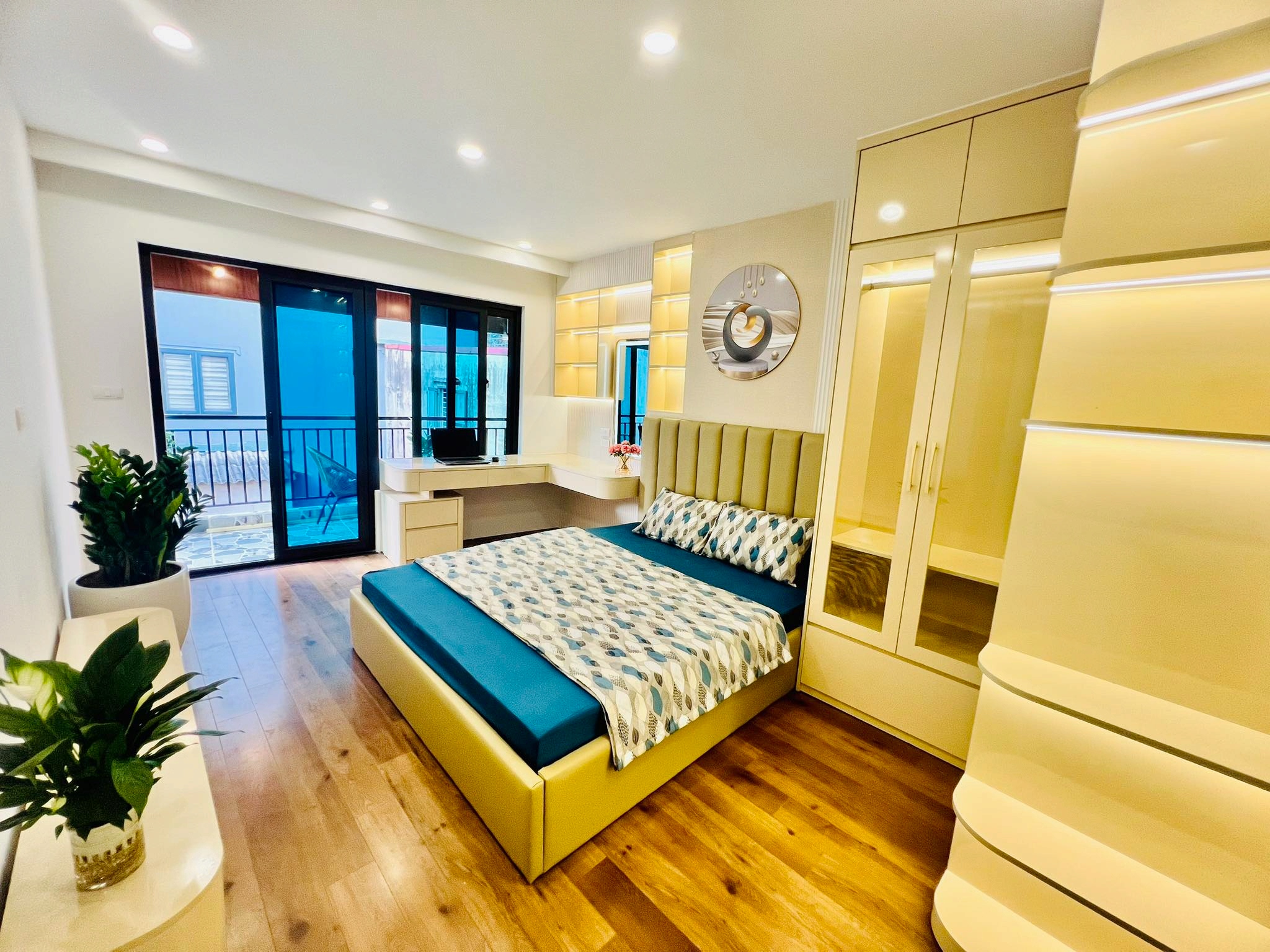 BÁN NHÀ MỸ ĐÌNH 35M 5T MT4M - LÔ GÓC - Ô TÔ ĐỖ CỔNG - HƠN 4 TỶ.