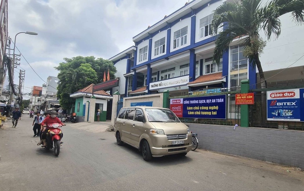 Bán nhà HXT Thống Nhất 80m2 ngang 4m Cấp Tứ gần trường Phan Tây Hồ 6 tỷ hơn.