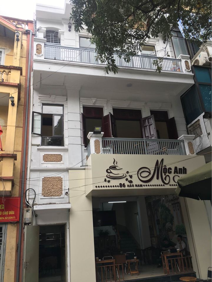 Cho thuê tầng 2 và 3 nhà mặt phố số 86 Hào Nam, Đống Đa, Hà Nội.