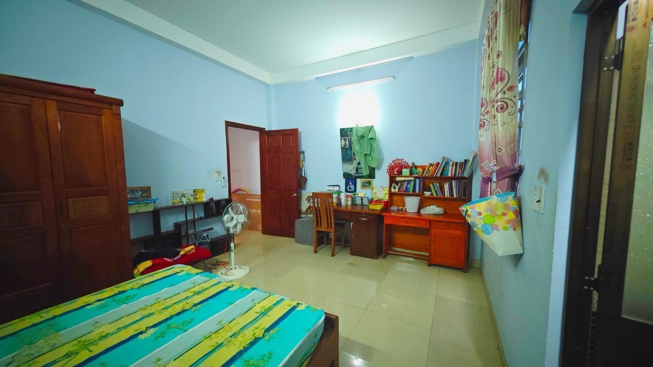 bán nhà rẻ hẻm xe hơi 8m thông Hiệp Thành Quận 12- 90m2 - 4 tầng chỉ hơn 5 tỷ