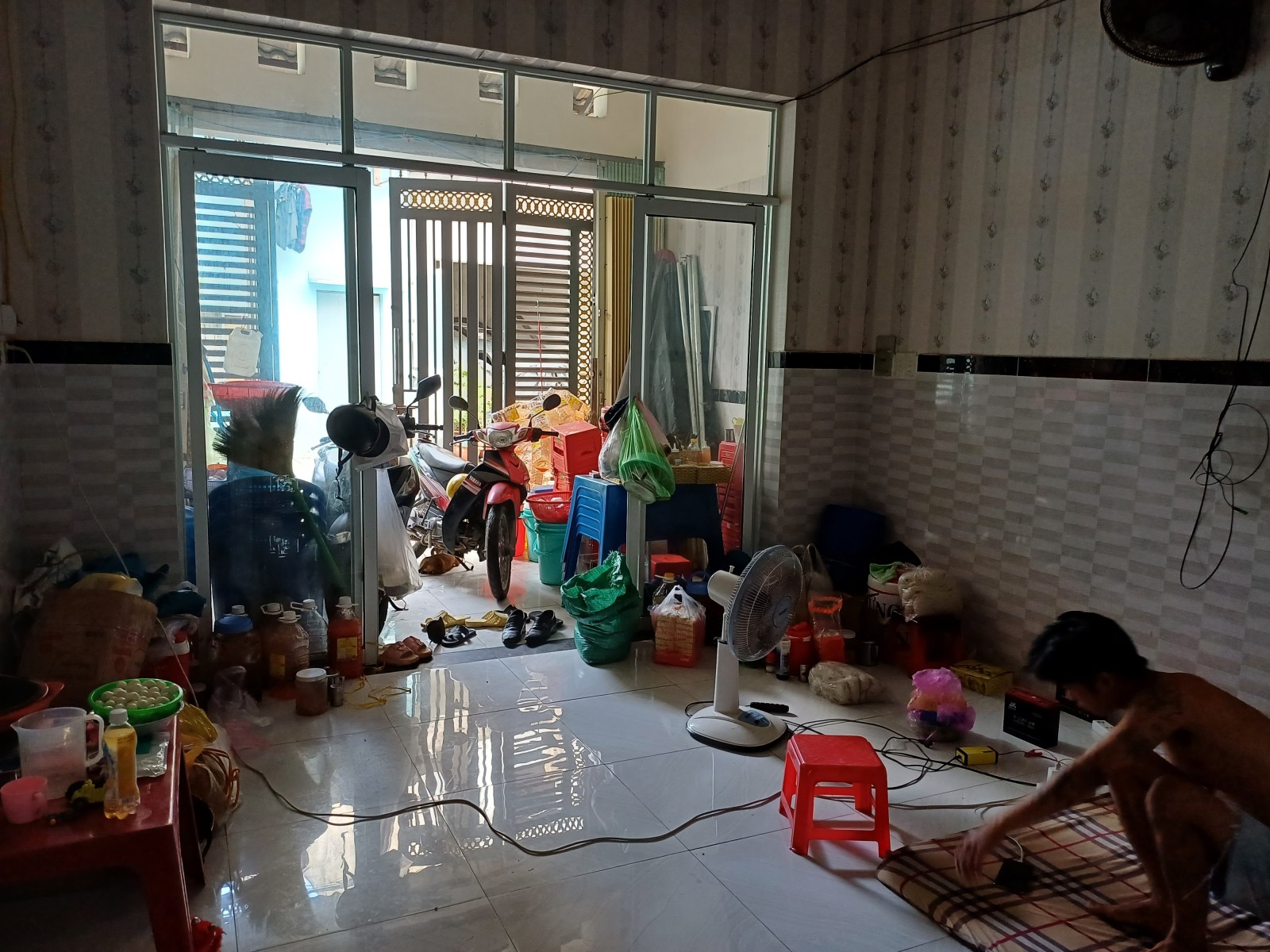 bán nhà cấp 4- 56m2- hẻm xe hơi 1/ sát mặt tiền Nguyễn Thị Xinh Thới An Quận 12