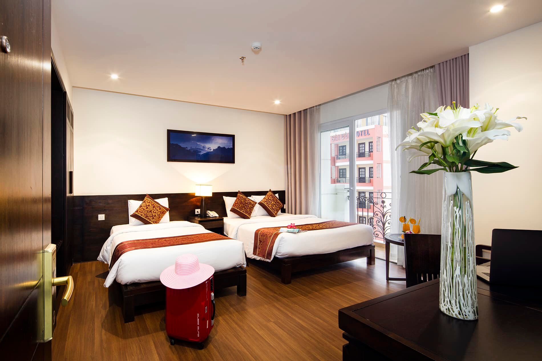 Khách Sạn 40P Phố Lý Nam Đế 220M2 150 Tỷ Đúng Phép GPXD PCCC